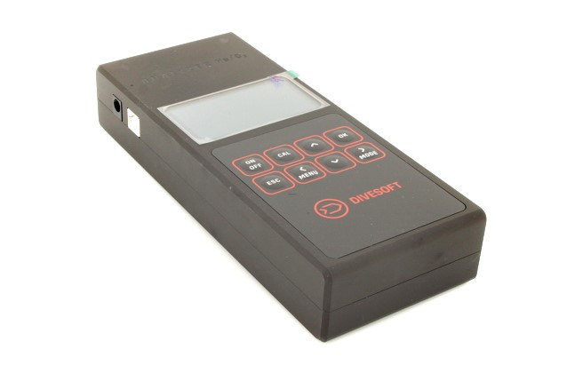 Helium analysers