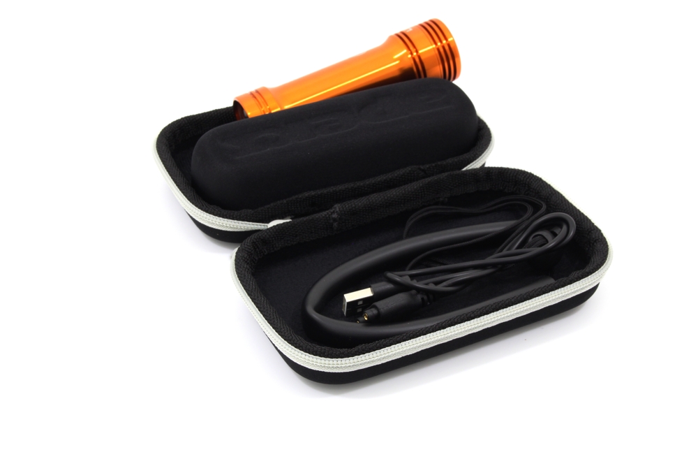Apeks Luna mini dive torch (1000 lumens) in orange | Narked at 90