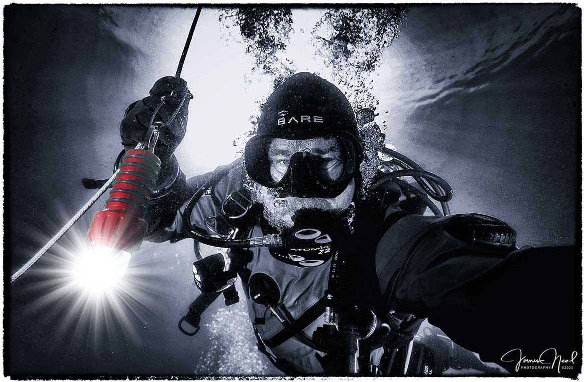 James Neal diving with the GEN-X strobe